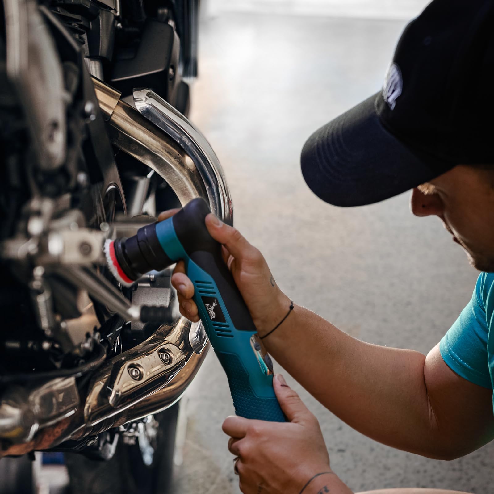 AUTIWOZ WS02 quick-change drive system simplifies mode swapping during polishing