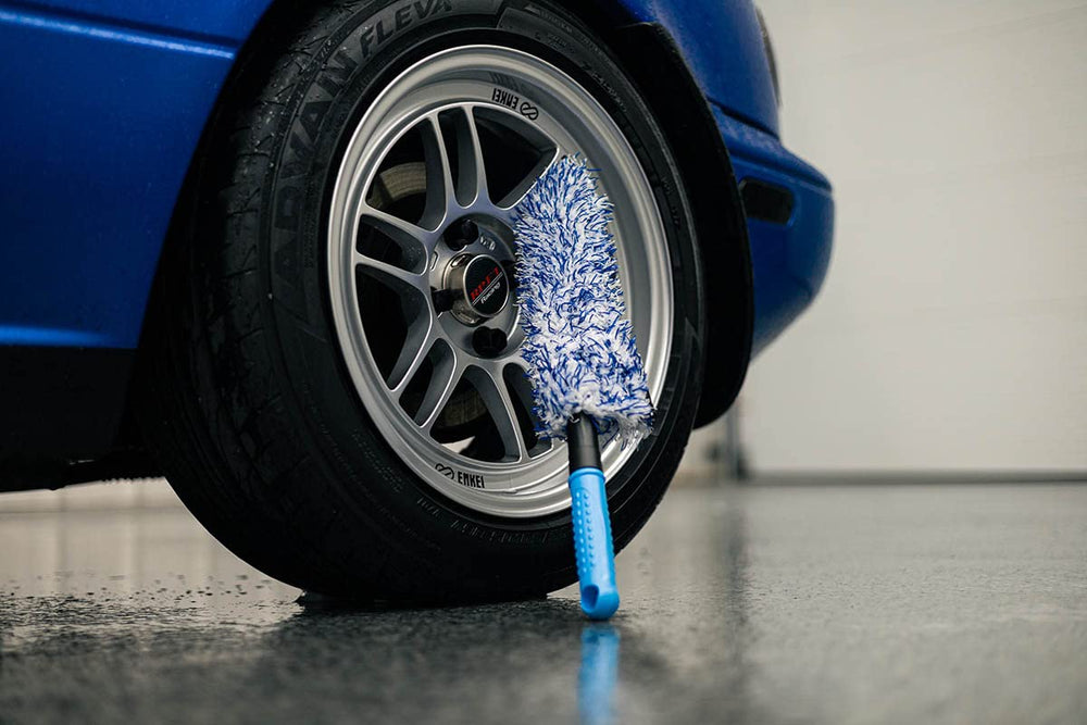 Autofiber Barrel Blade firm bendable design reaches around spokes and sections