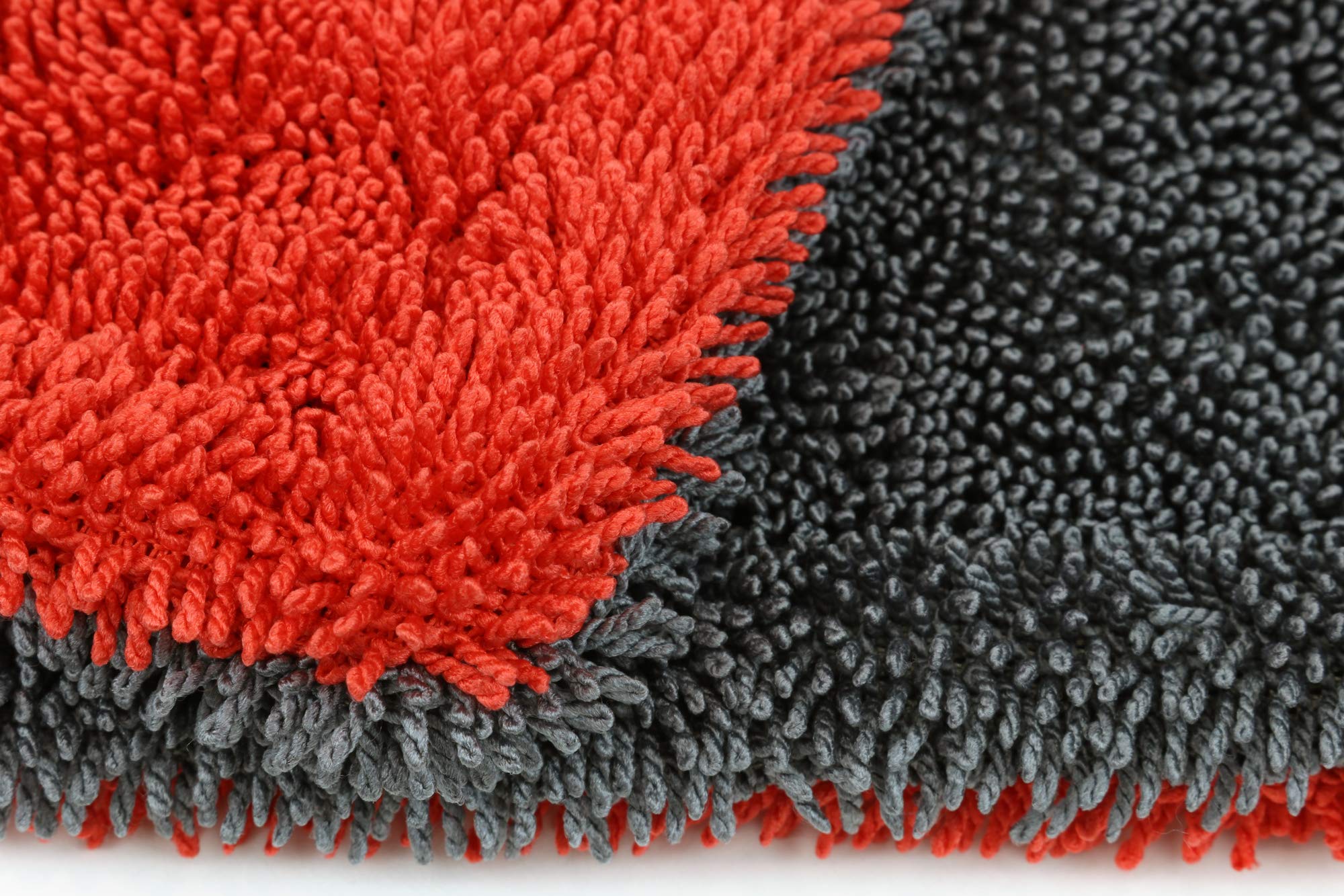 Autofiber Dreadnought Jr towel features hidden edge design to prevent scratches while drying.