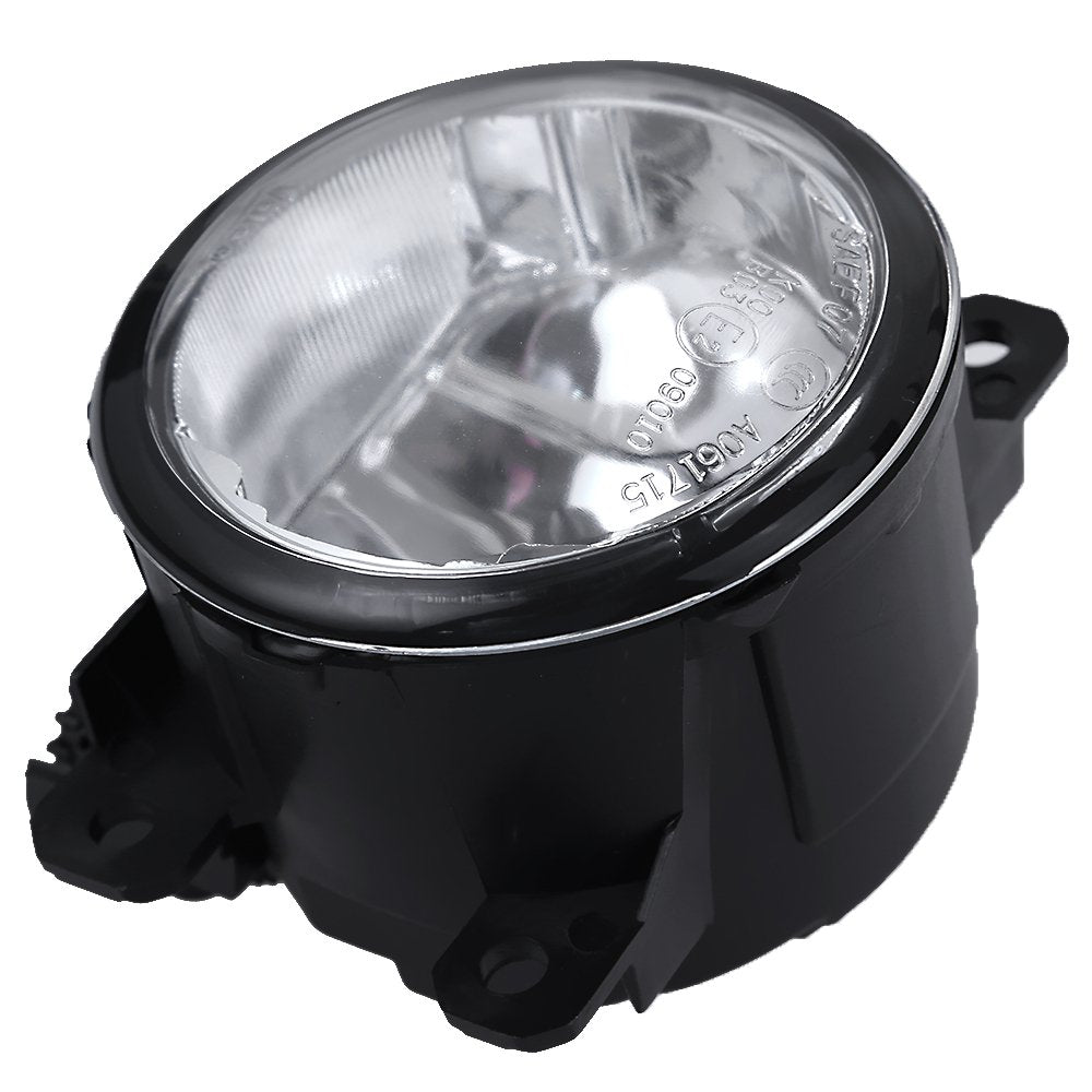 Aynaxcol clear-bulb fog lights showcase a close-up on beam quality