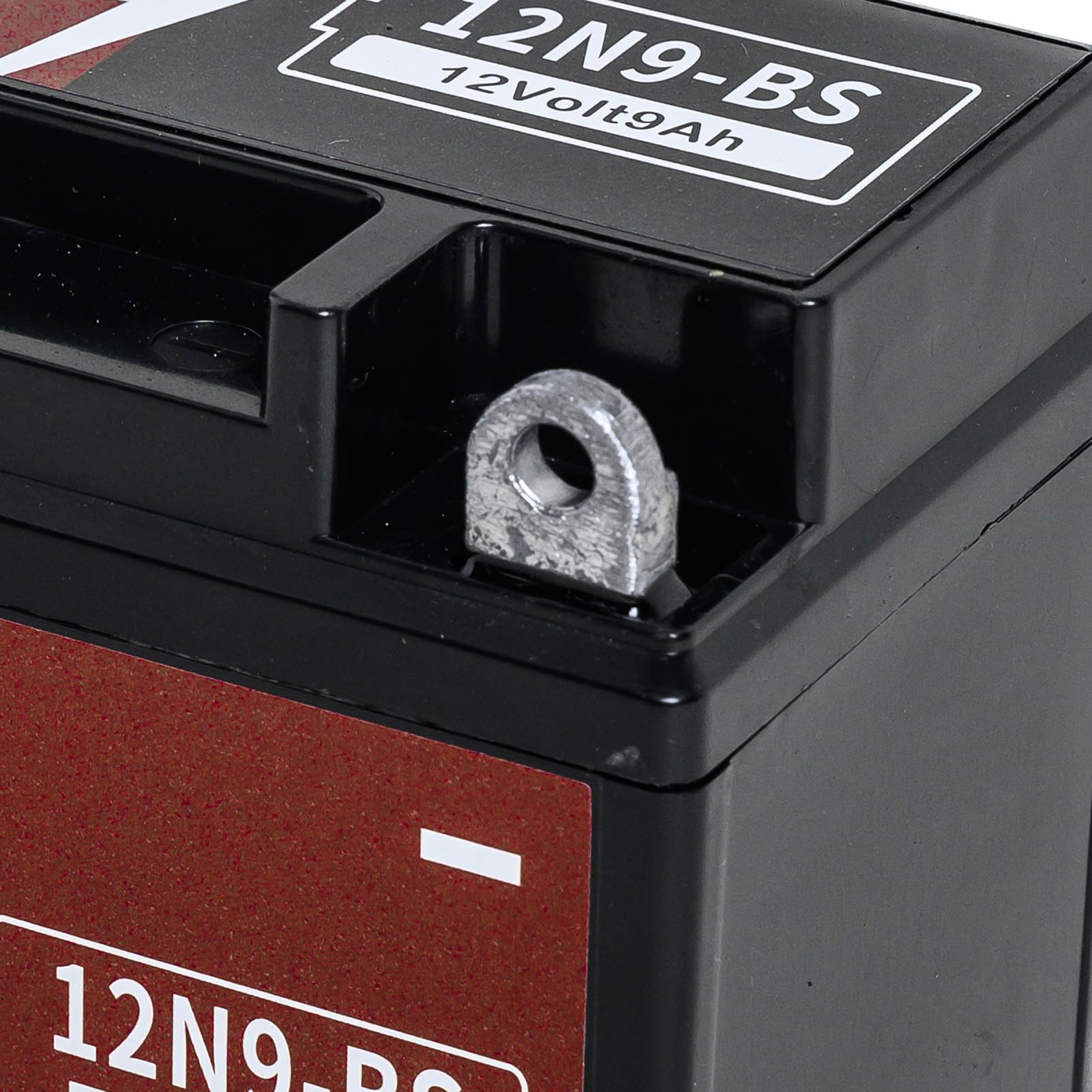 Battanux 12N9-BS battery in-application view ready-to-use for motorcycles.