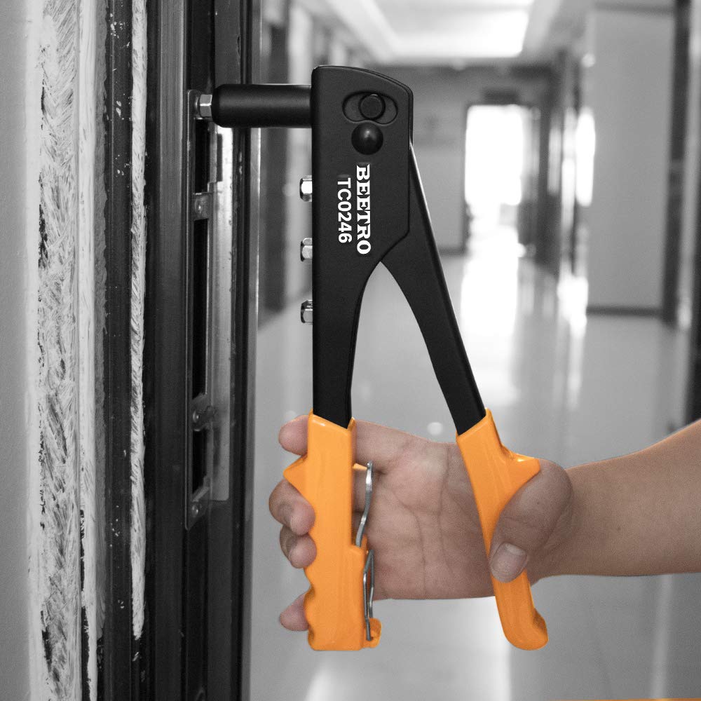 BEETRO complete rivet set in action across materials