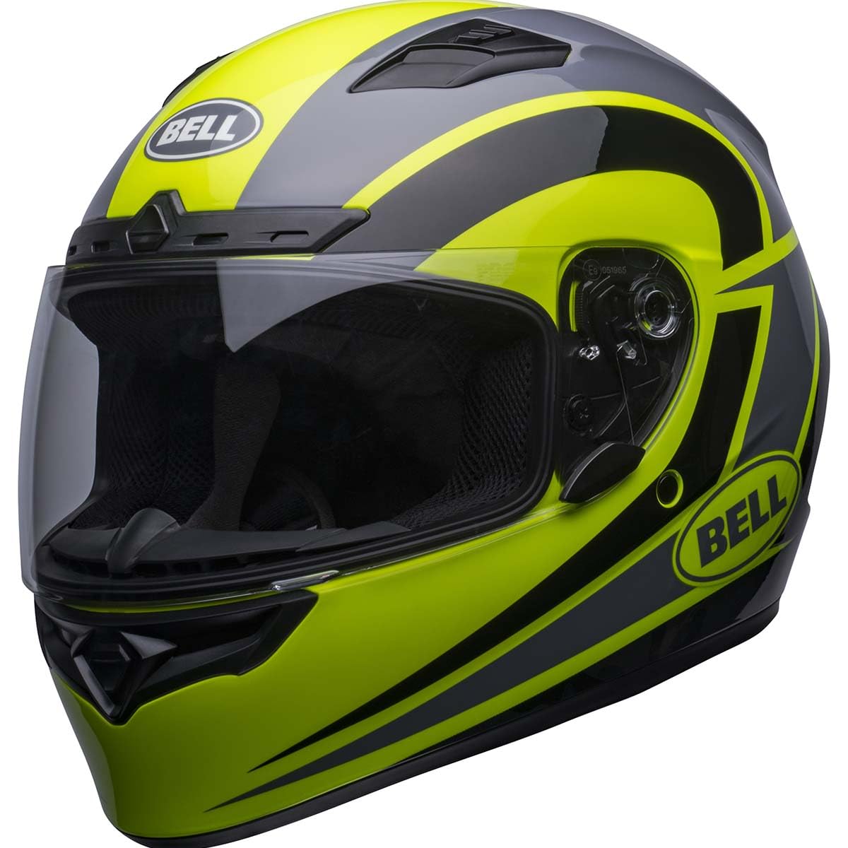 Bell Qualifier DLX MIPS Blitz with Velocity Flow vents enhances airflow on rides.