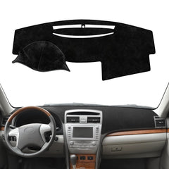 Bercicci dash cover in Camry 2007–2011 front view demonstrates snug fit and sun protection.