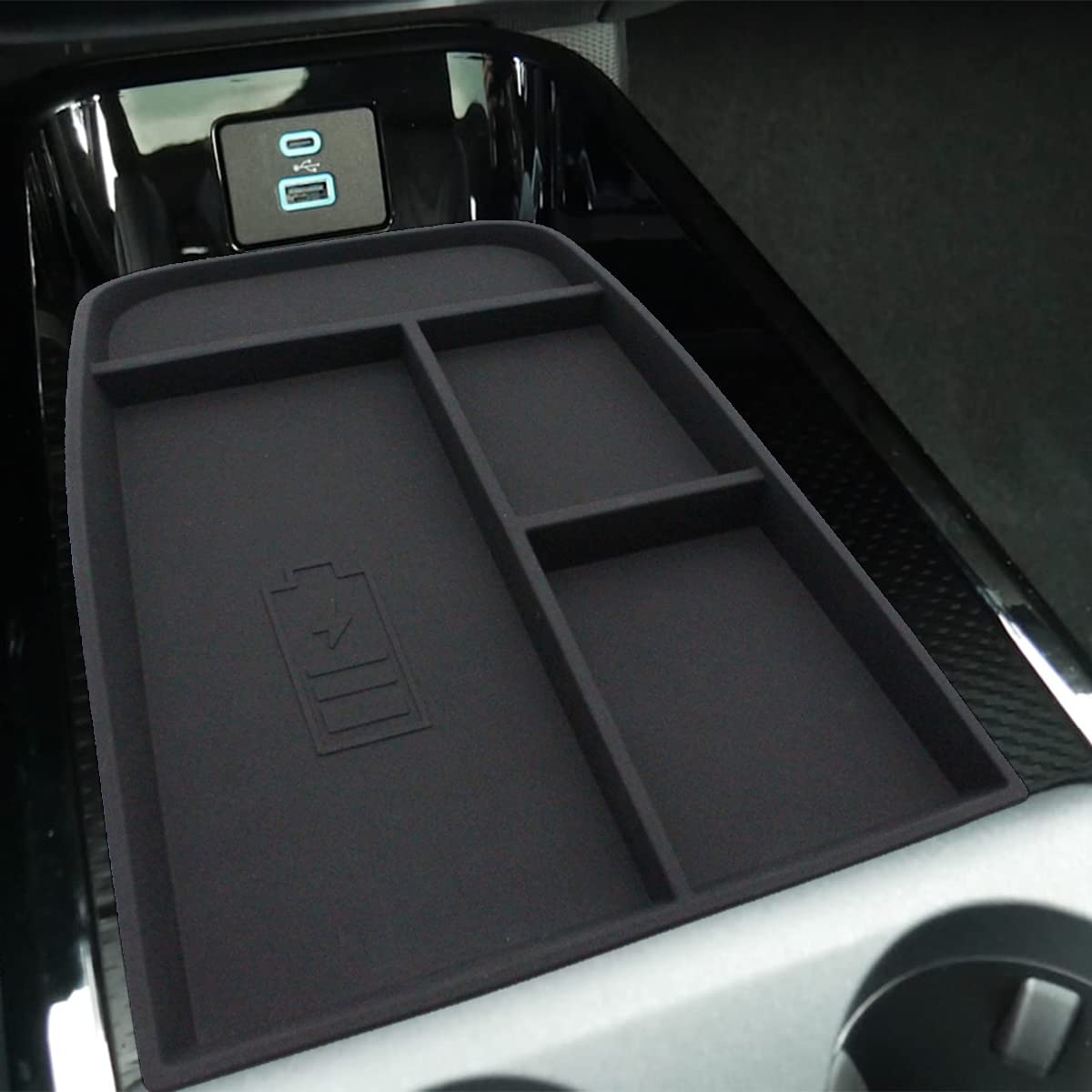 BestEvMod silicone tray for Mach-E is anti-slip and easy to clean.
