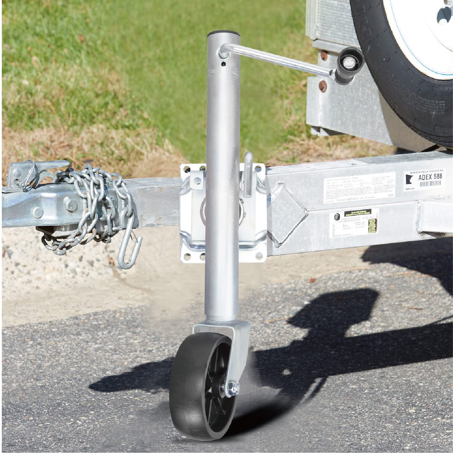 Zinc-coated finish on BIG RED jack resists corrosion for longer life.