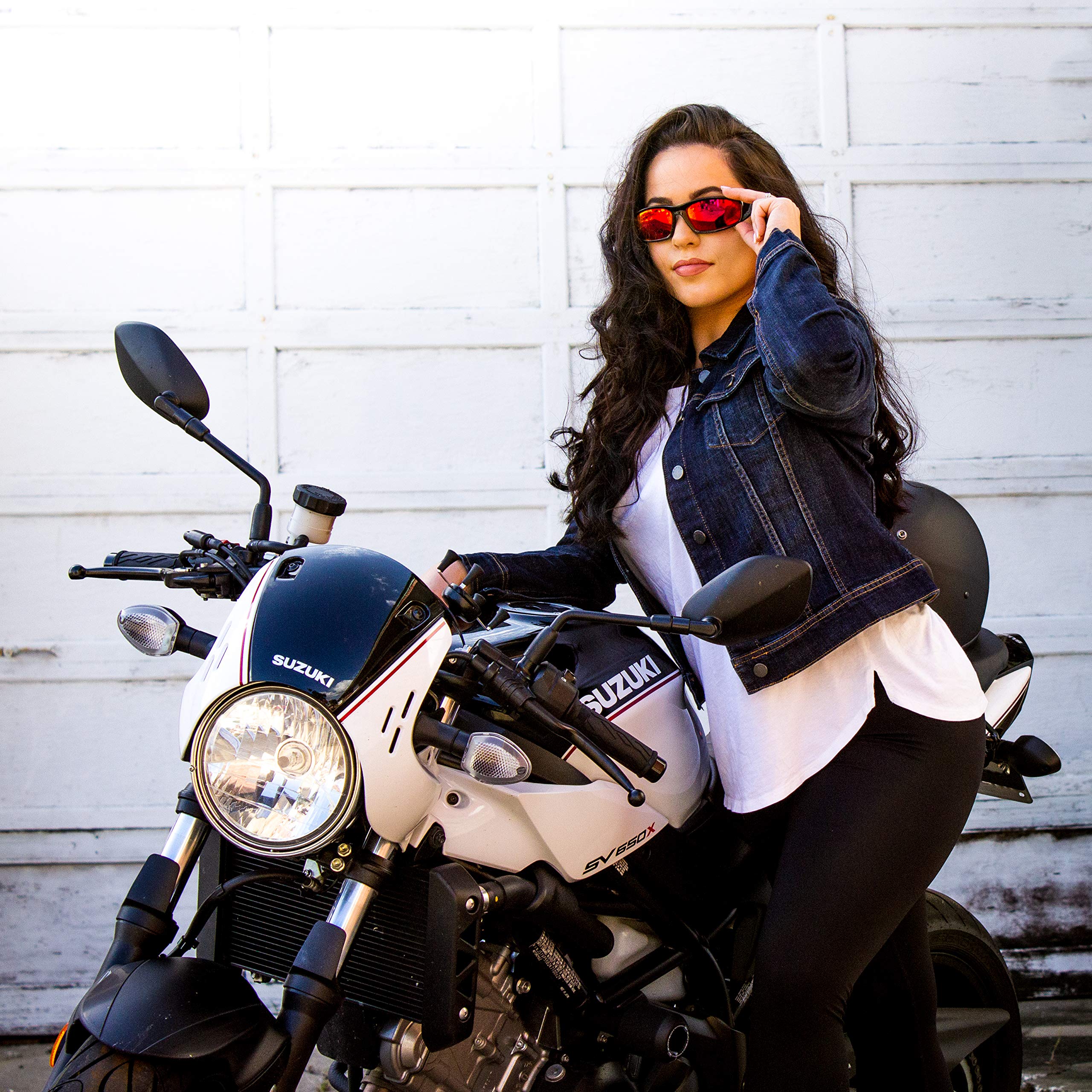 Birdz Oriole shatterproof lenses defend against debris and wind.