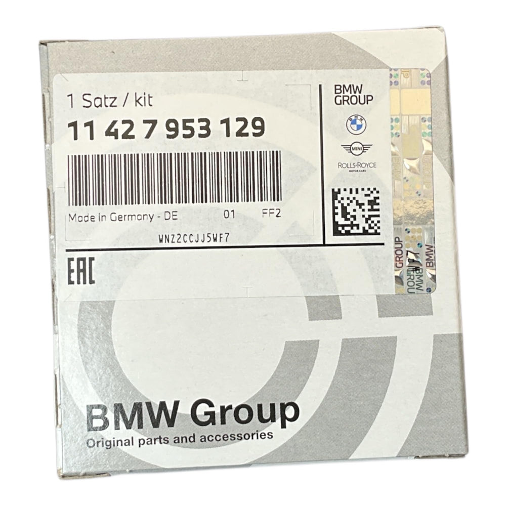 BMW oil filter element packaging highlights OEM compatibility and service-ready design.
