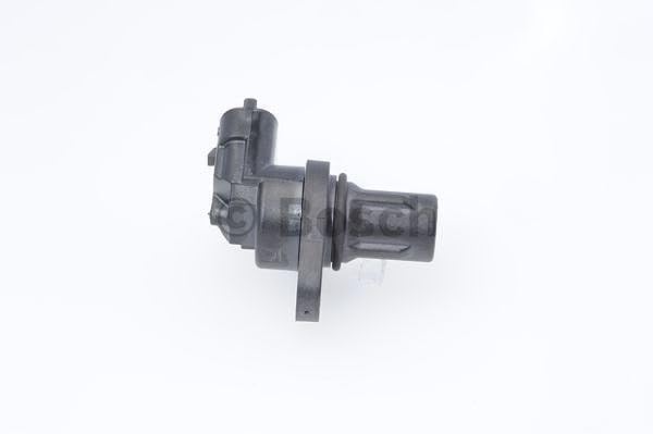 Bosch camshaft sensor features a wide temperature range for harsh conditions.