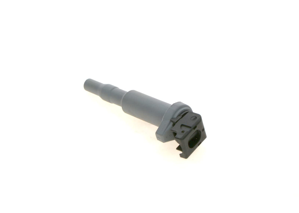 Bosch ignition coil for BMW 135i enhances reliable startup and smooth running.