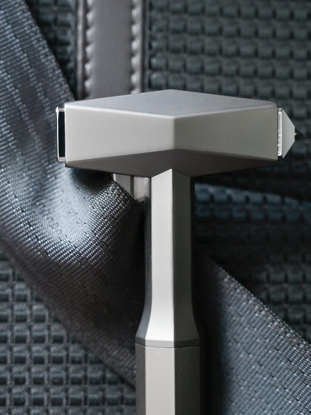 BrandName All-in-One ergonomic handle promises comfortable grip during use