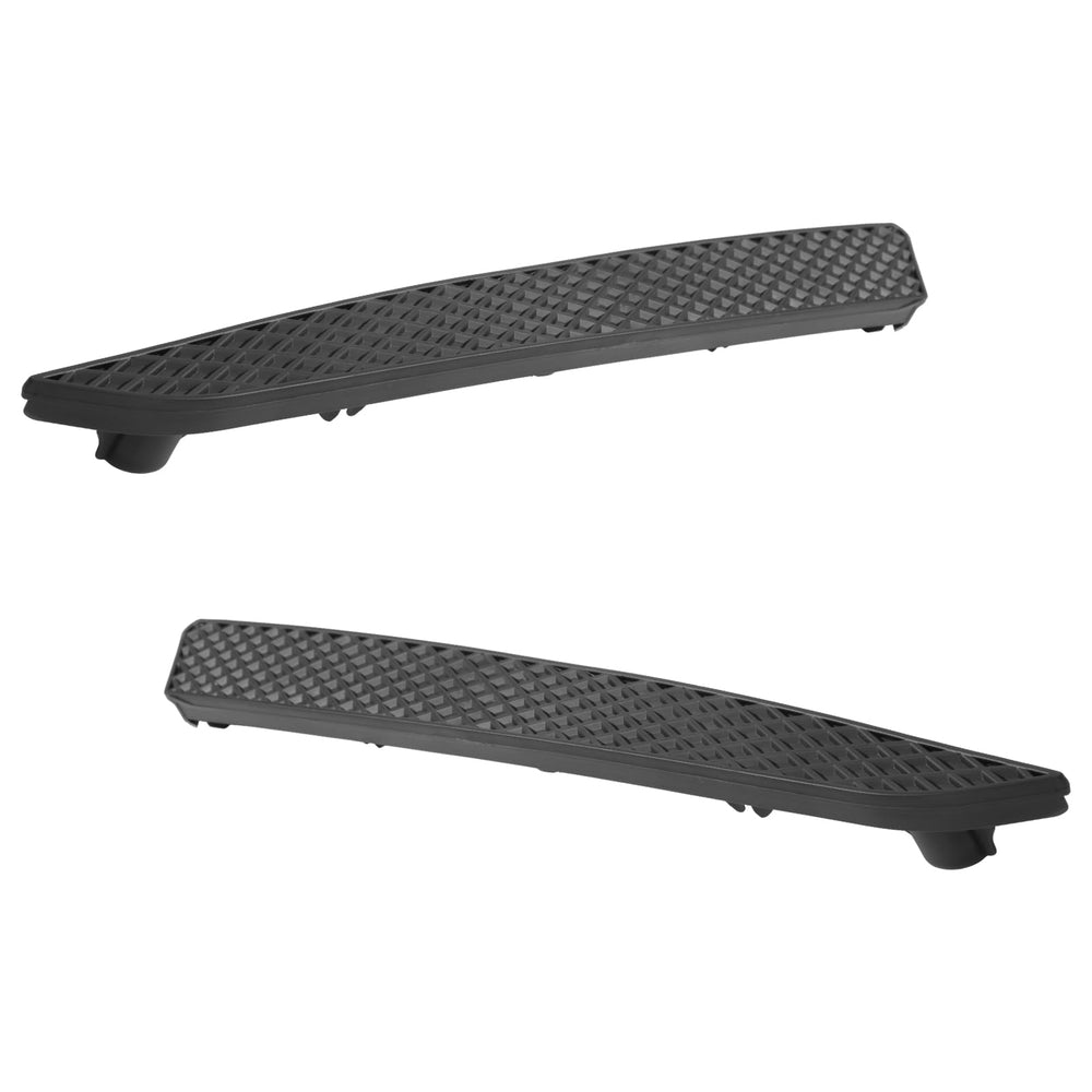 BXZ headlamp trim close-up, black plastic, emphasizing durable material.