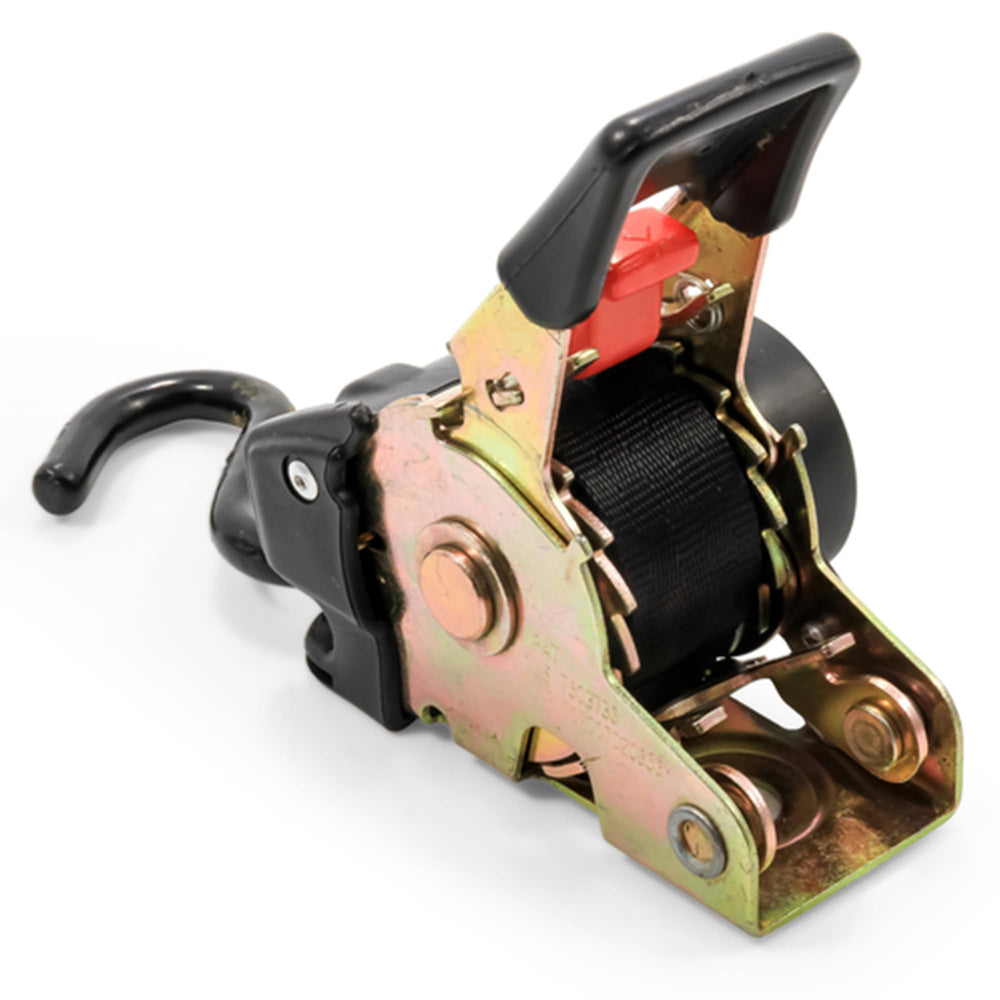 Camco 1,500 lb break-strength strap supports secure boat transport.