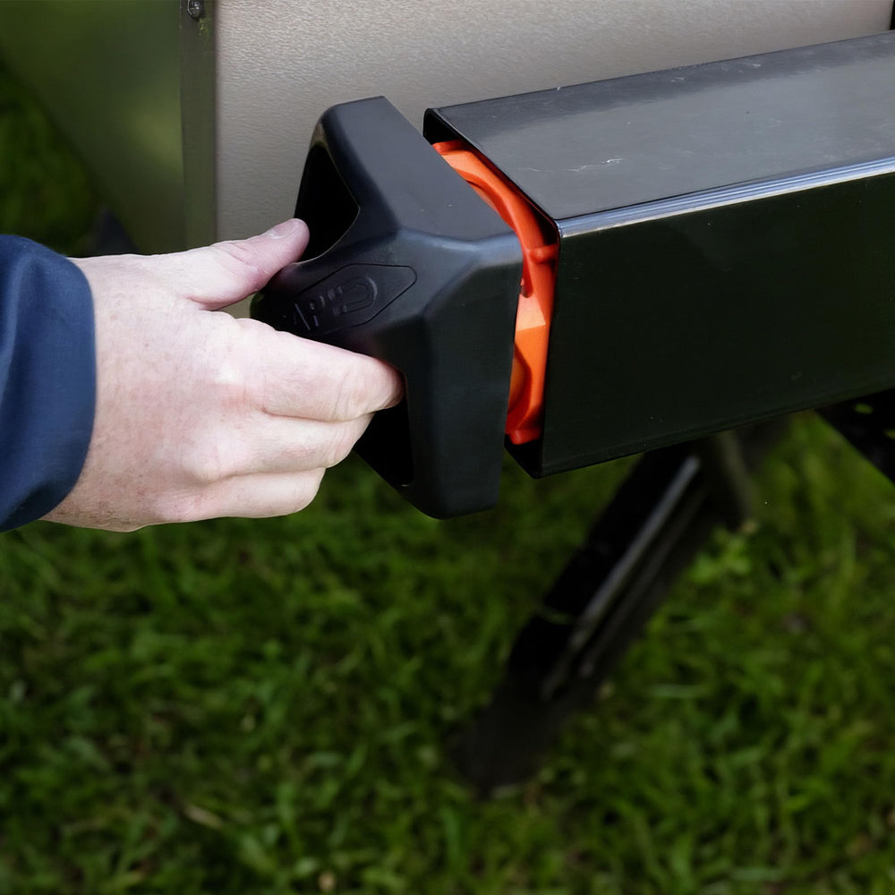 Camco bayonet-style hose fitting compatibility simplifies attachment.