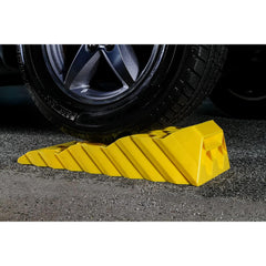 Camco Super Tri-Leveler at 3.5in height creates a level base on uneven terrain.