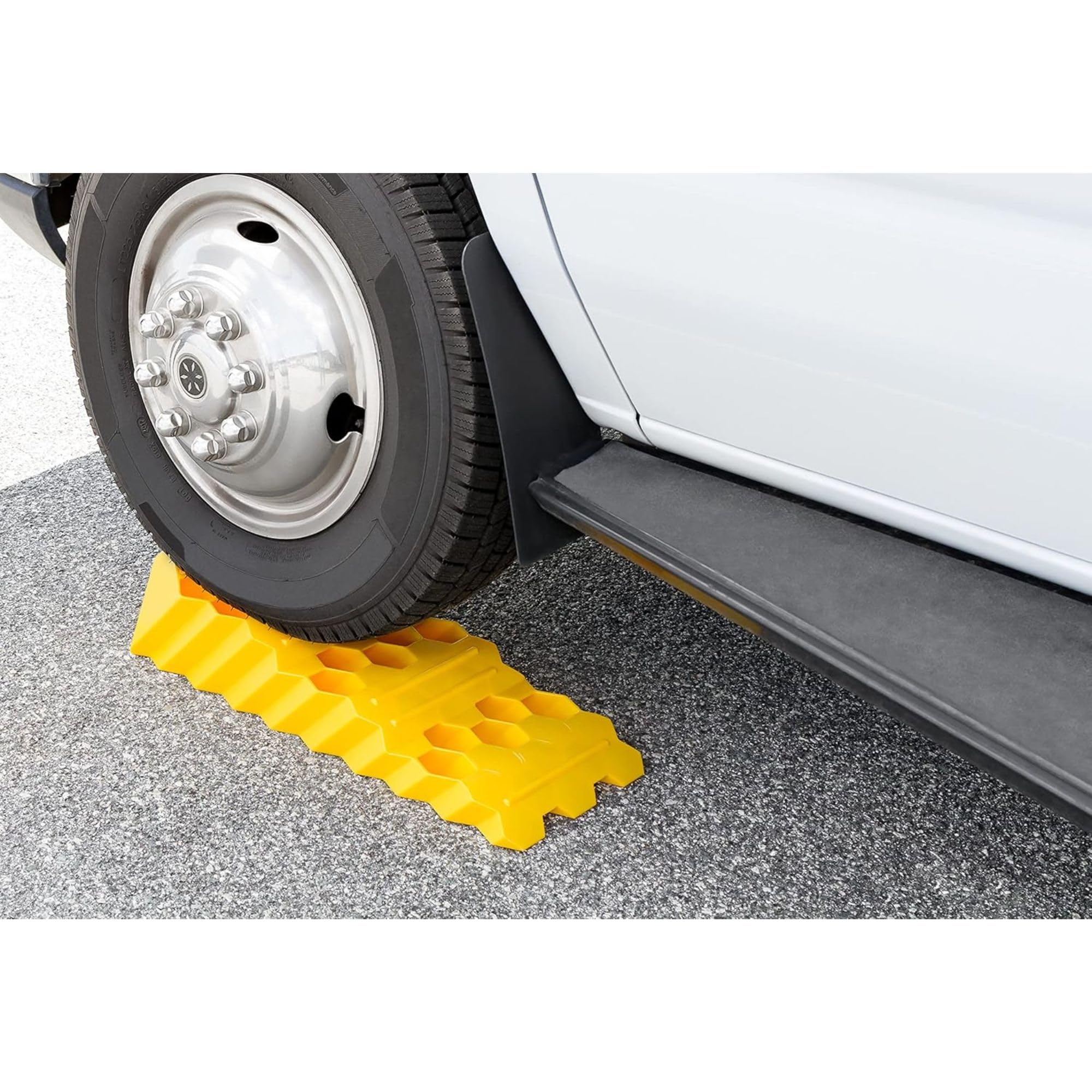 Camco Super Tri-Leveler durable resin construction withstands outdoor use.