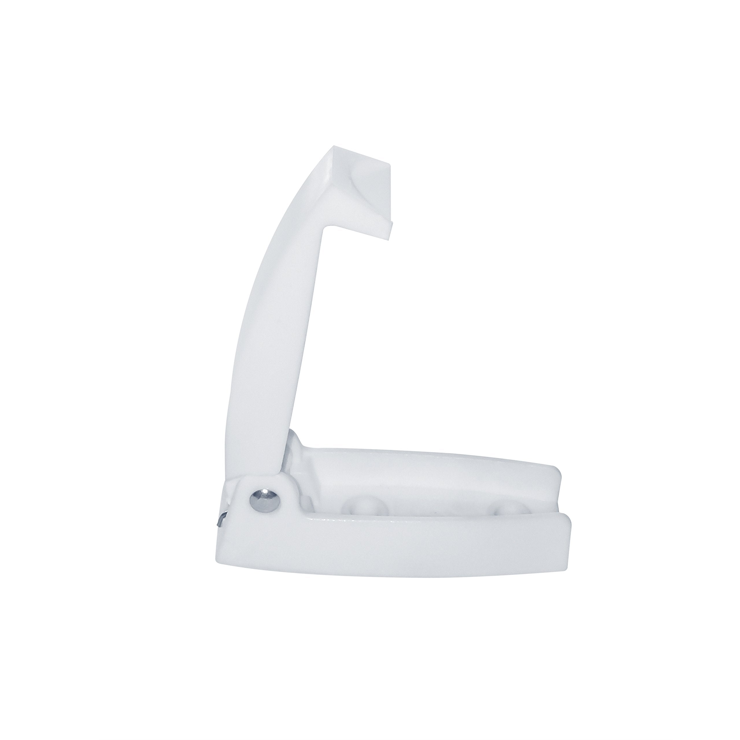 Camp'N sturdy spring clip keeps the latch firmly secured during travel and vibrations.