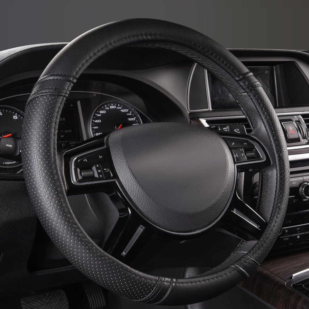 CAR PASS Classic Leather steering wheel cover close-up padding enhances grip and comfort.