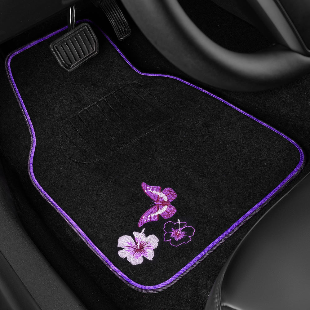 CAR PASS Easy-clean butterfly mats simplify maintenance after mud and rain.