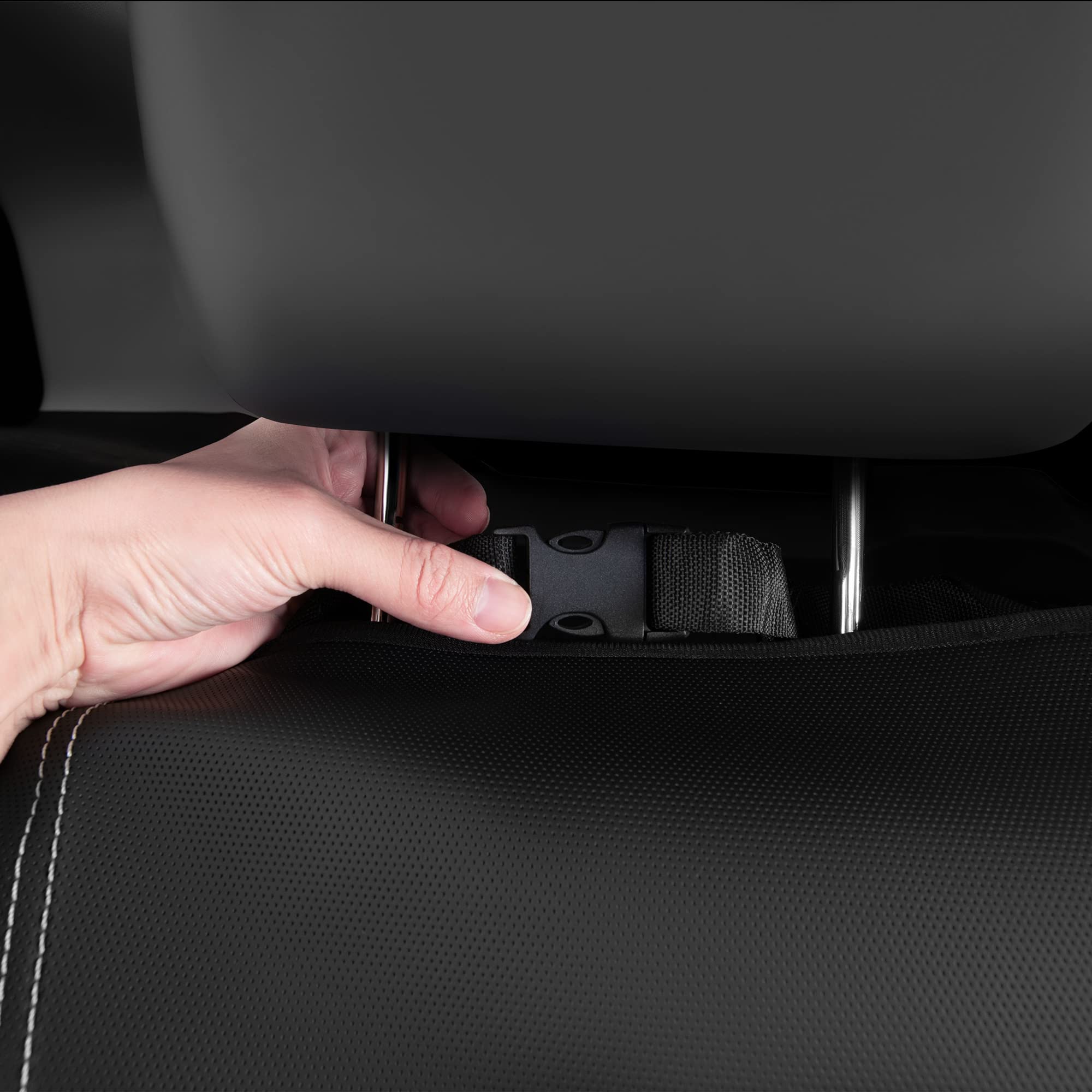 CAR PASS easy-install seat covers simplify fitting for most cars.