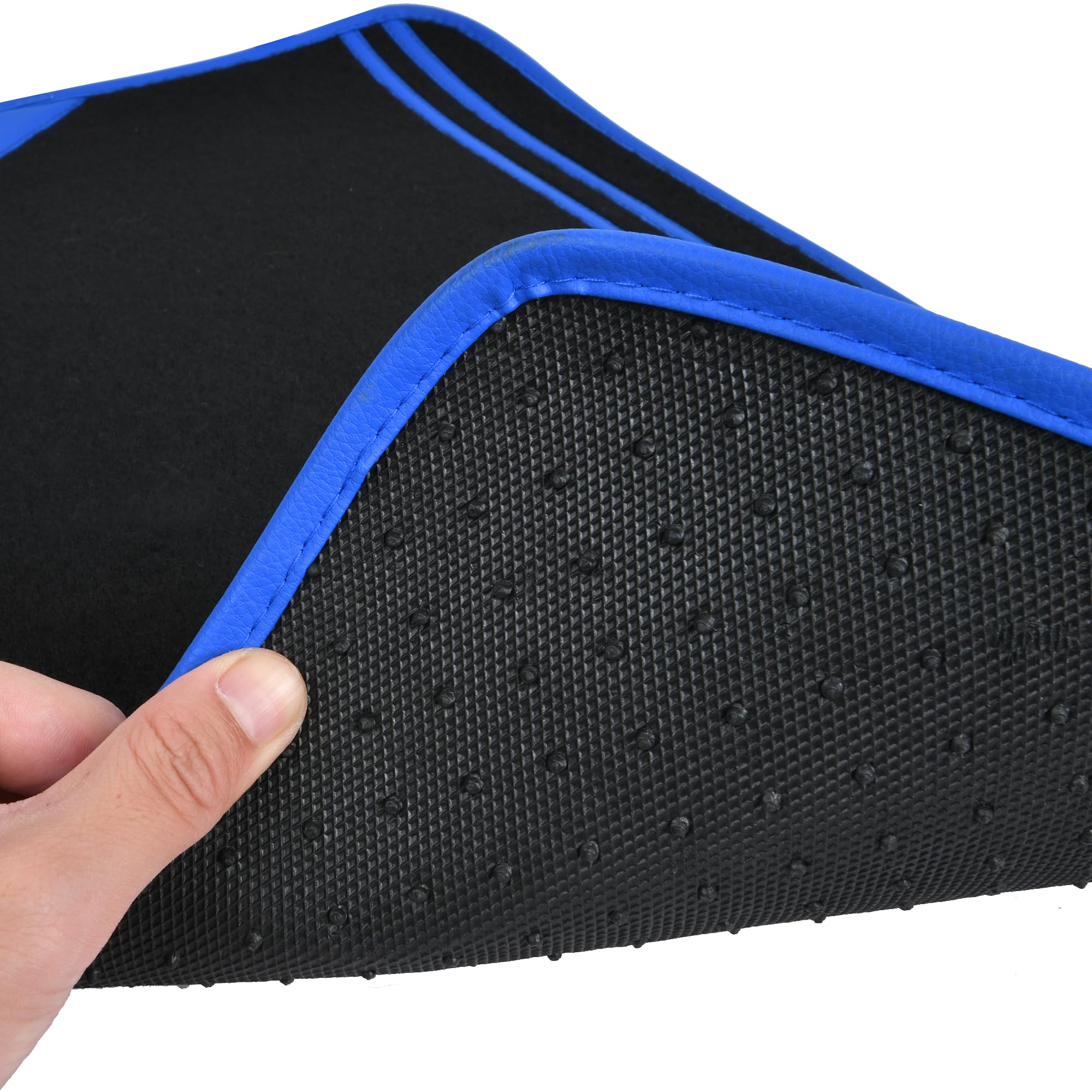 CAR PASS anti-slip backing keeps mats in place for safer drives