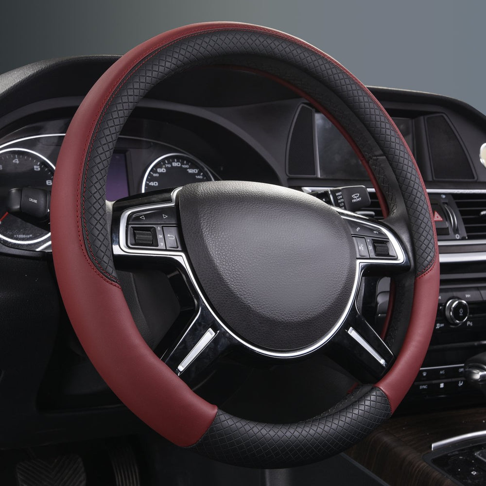 CAR PASS Rhombus soft-touch padding enhances comfort on long drives.