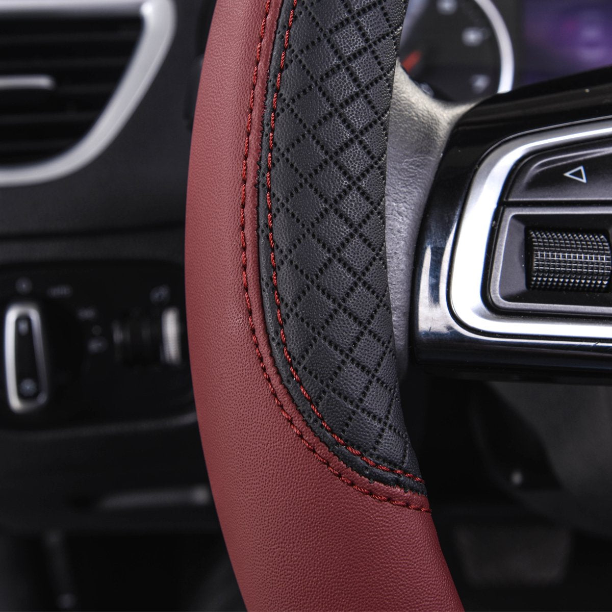 CAR PASS Rhombus sportier look adds vibrant contrast inside your cabin.