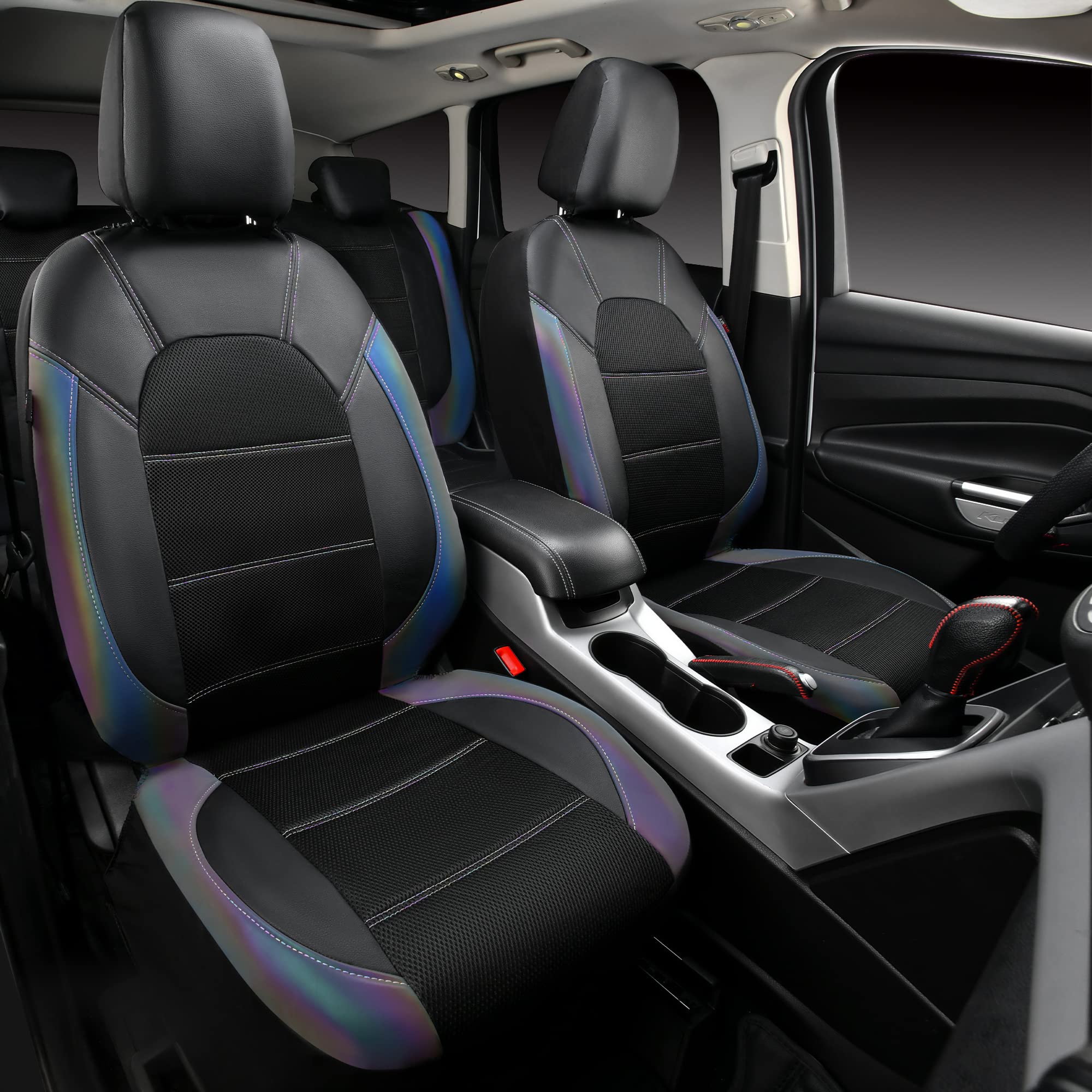 CAR PASS wrinkle-resistant front seat cover keeps the interior neat.