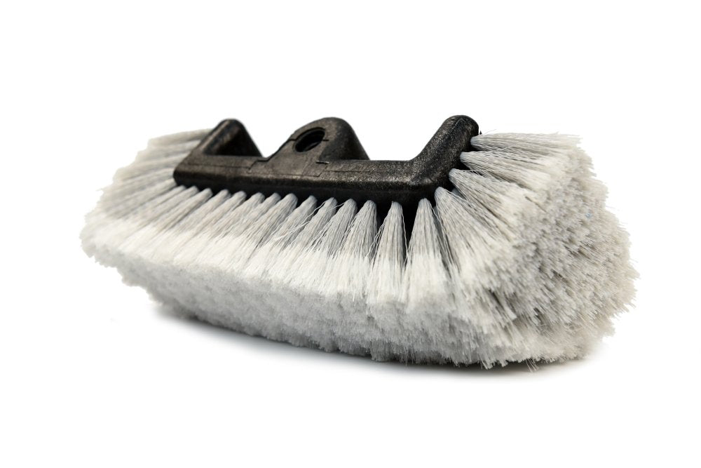 CARCAREZ brush side-wrapping bristles demonstrate edge-to-edge cleaning on panels
