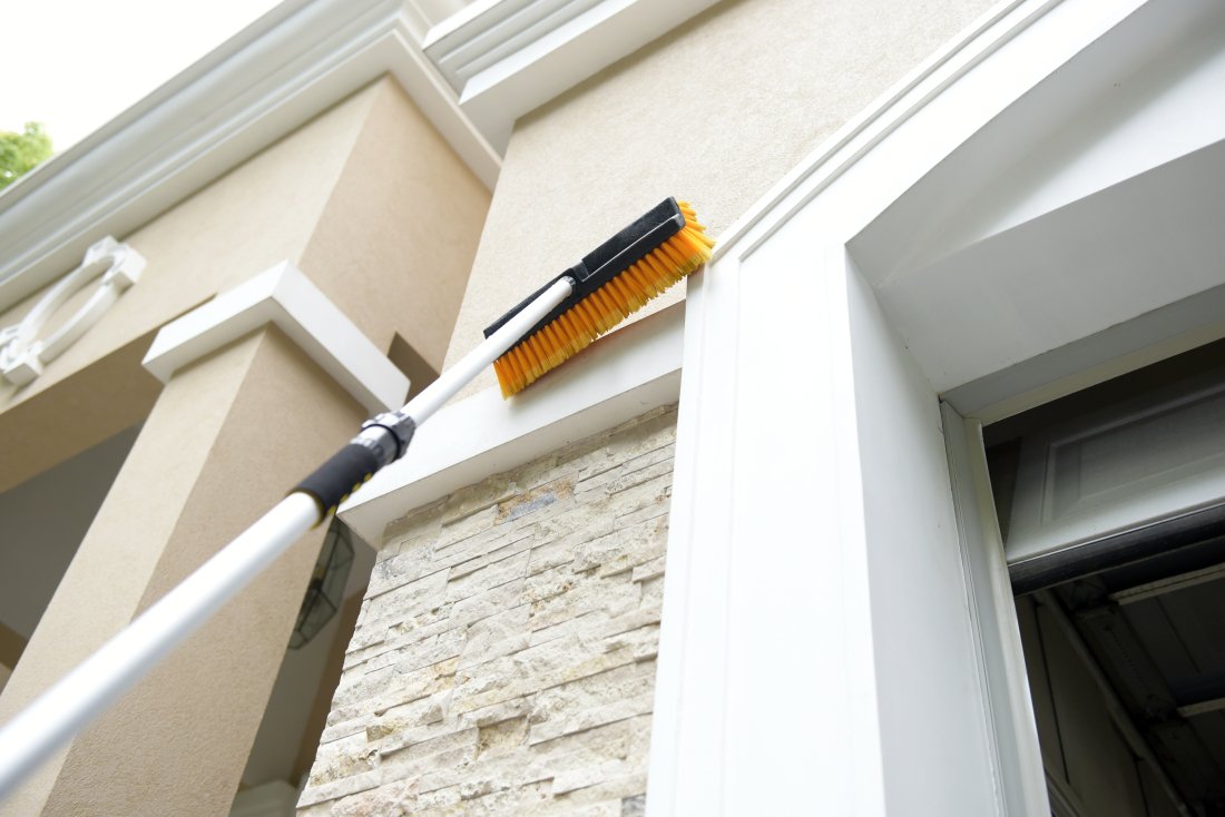 CARCAREZ 15-inch reach helps clean high-roof vehicles like vans and travel trailers.