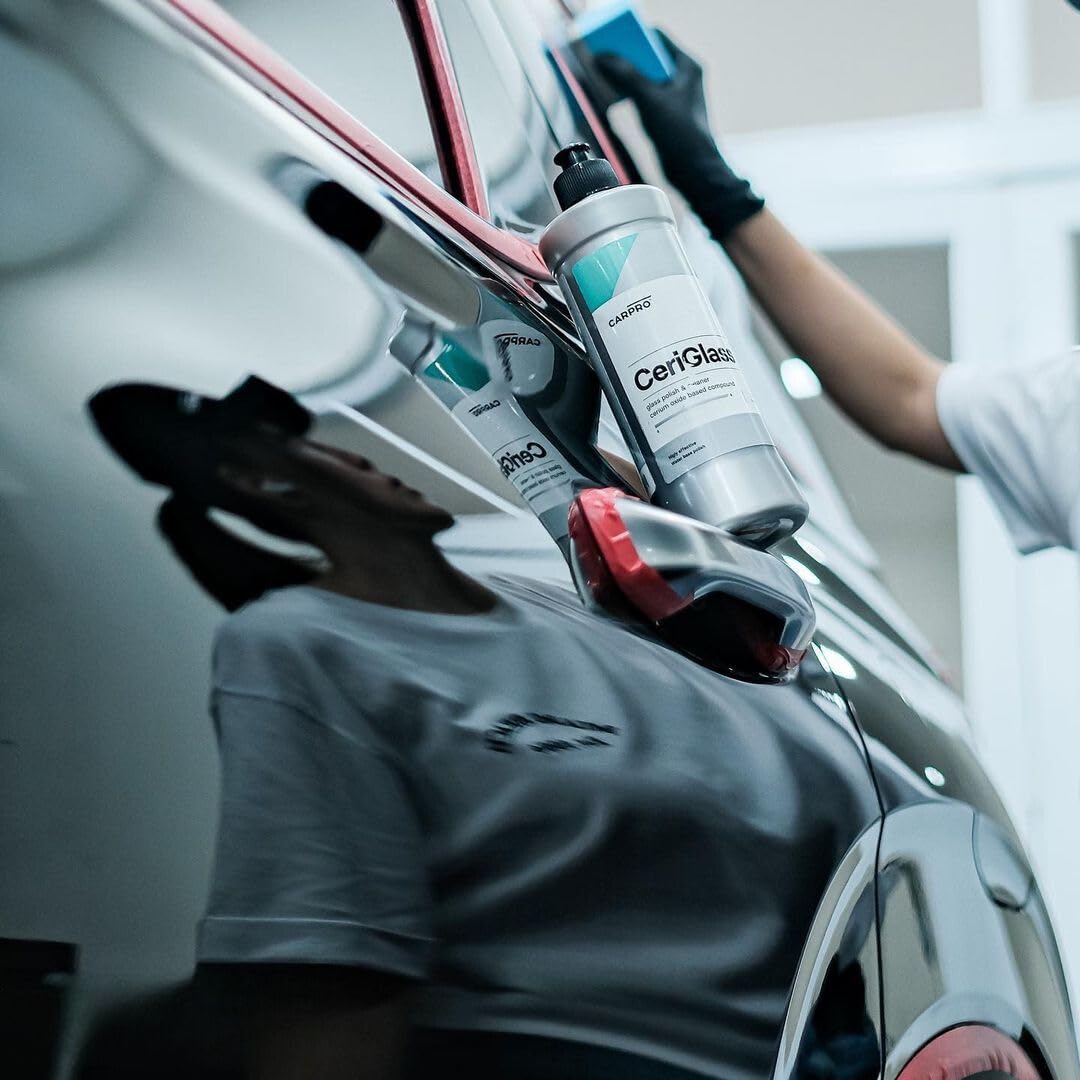 CARPRO CeriGlass reveals a more transparent, polished glass surface after use.