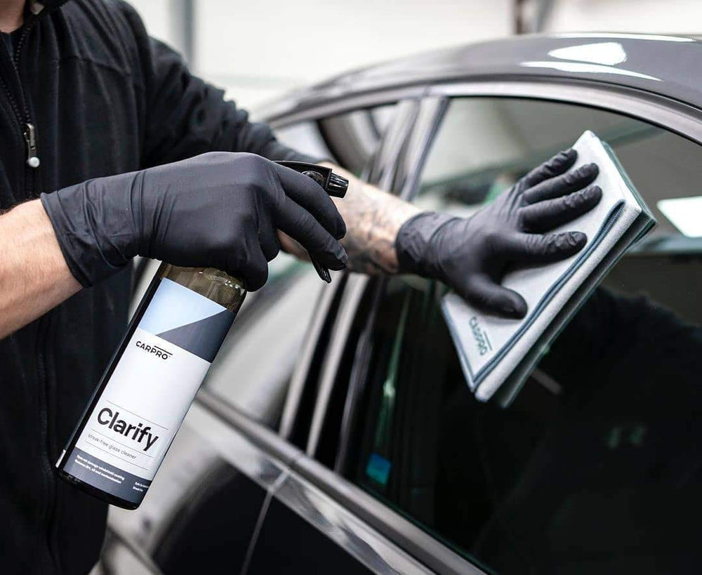 CARPRO Clarify bottle lifts oils and fingerprints from glass surfaces