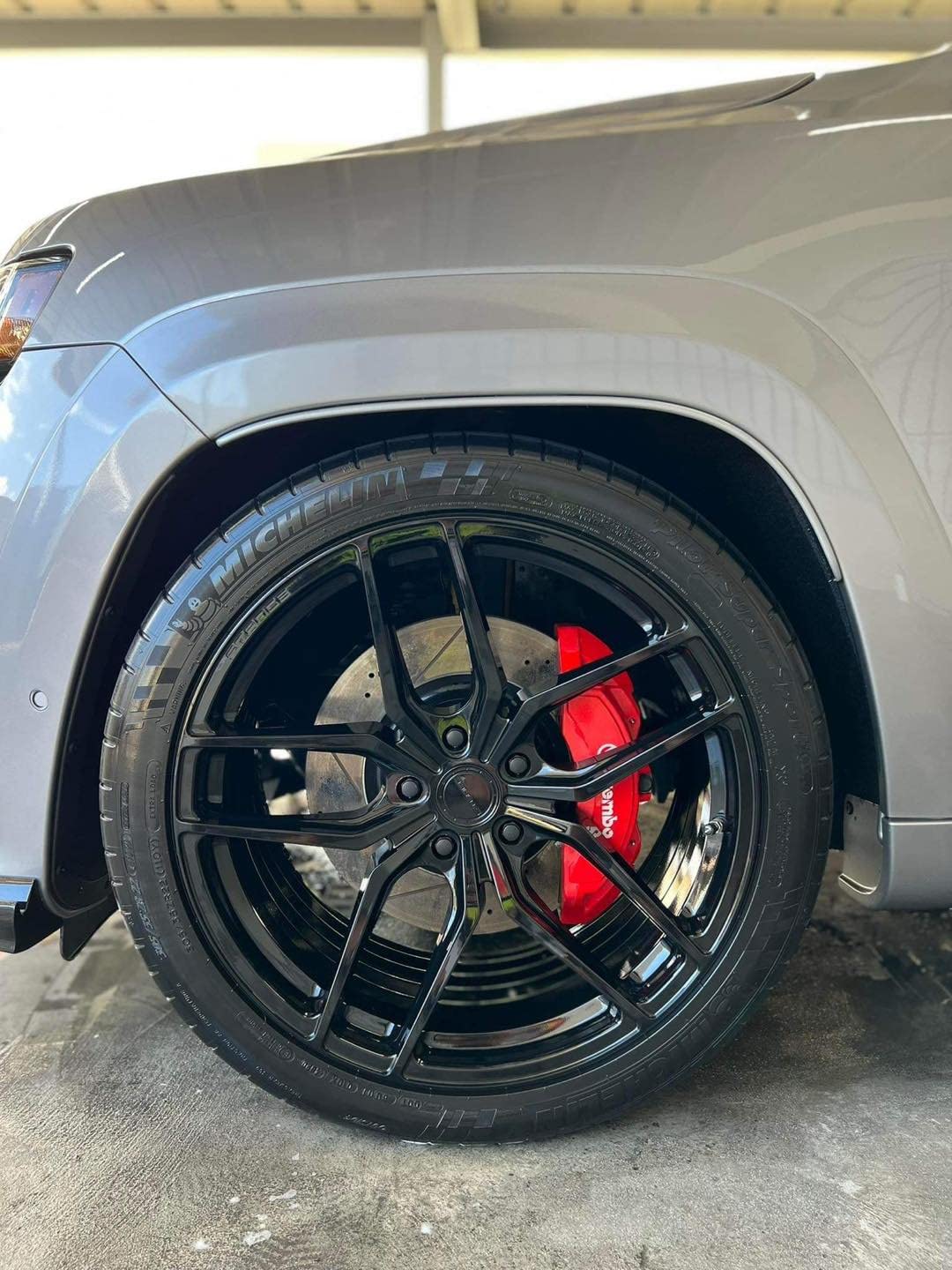 CARPRO DarkSide self-cleaning properties help dirt bead away