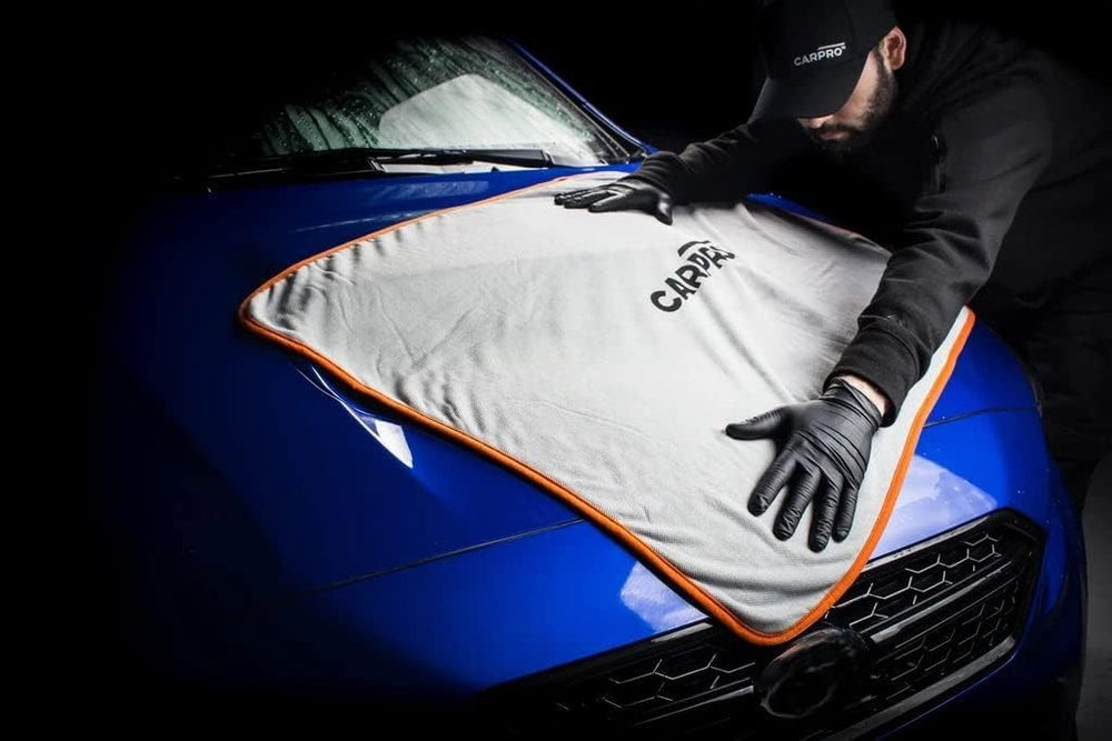 CARPRO DHydrate lint-free edge design minimizes lint transfer
