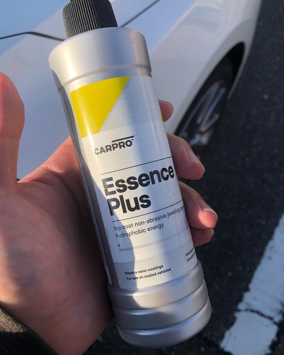CARPRO Essence Plus hydrophobic-nanoparticles deliver lasting beading and water repellency