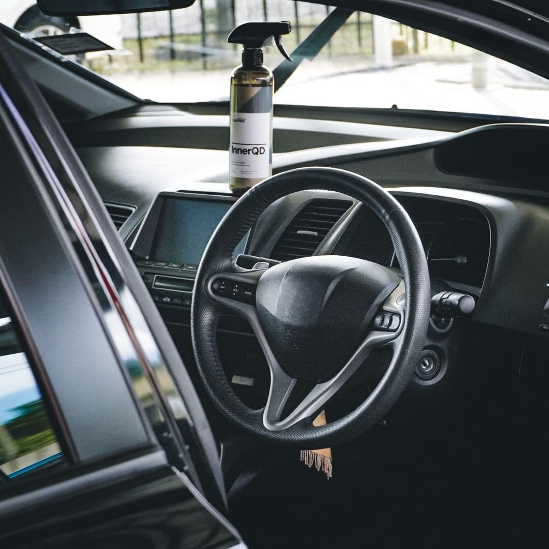 CARPRO InnerQD fresh clean scent bottle enhancing user experience.