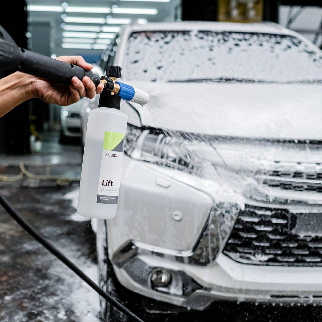 CARPRO Lift foam reaches embattled areas for thorough pre-wash prep.