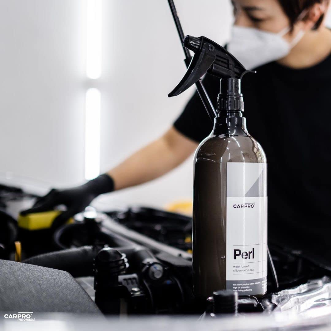 CARPRO PERL dull rubber revival restores color and suppleness.