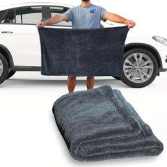Cartisen lint-free towel leaves streak-free finish on chrome and mirrors.