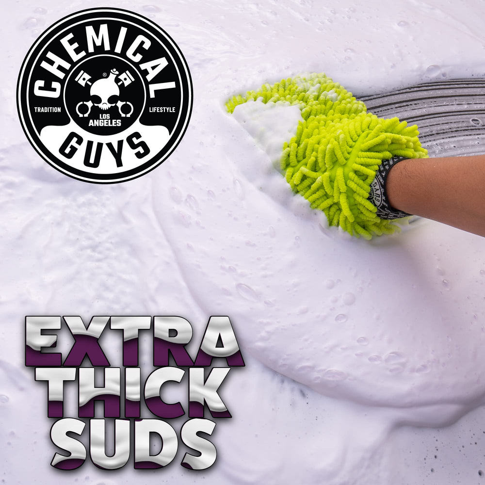 Chemical Guys Sticky Snowball gloss-enhanced finish highlights wax-safe performance and paint conditioning.