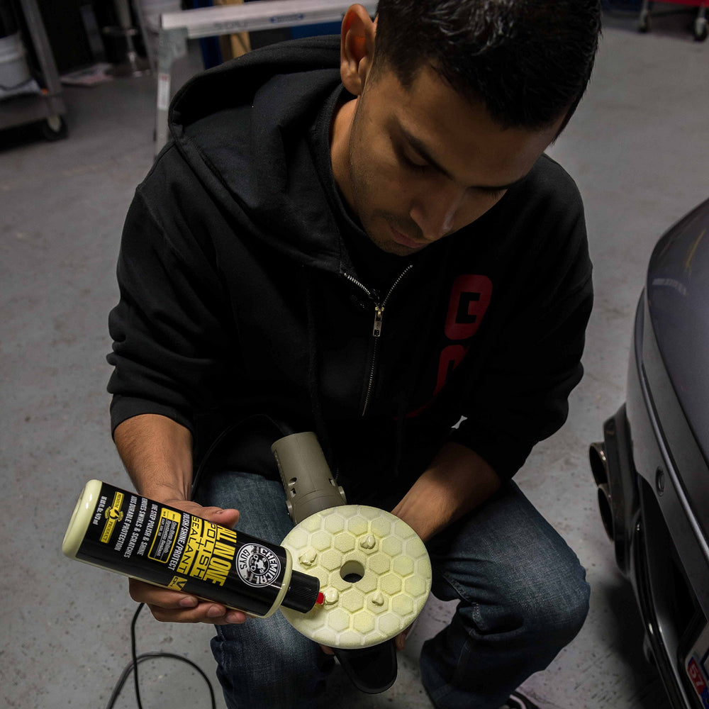 Chemical Guys Gap-106-16 before-and-after on paint illustrates noticeable improvement