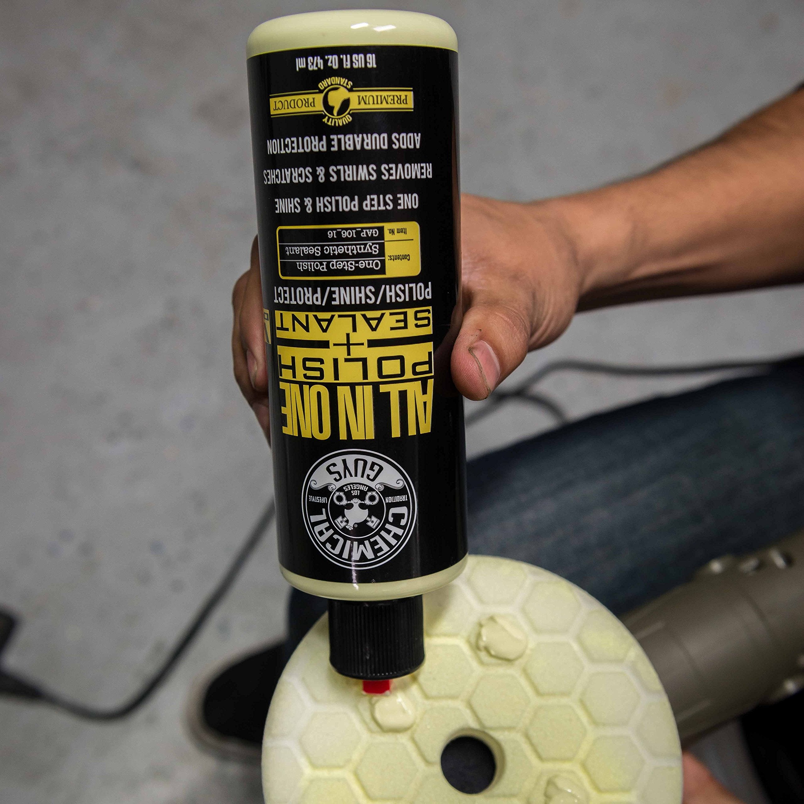 Chemical Guys Gap-106-16 sealant promotes water beading and dust resistance on painted surfaces