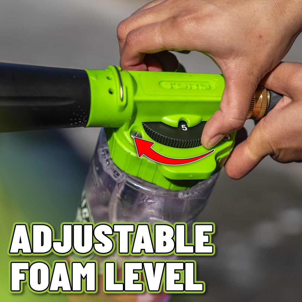 Chemical Guys TORQ Foam Blaster 6 thick suds lubricate surfaces during washing