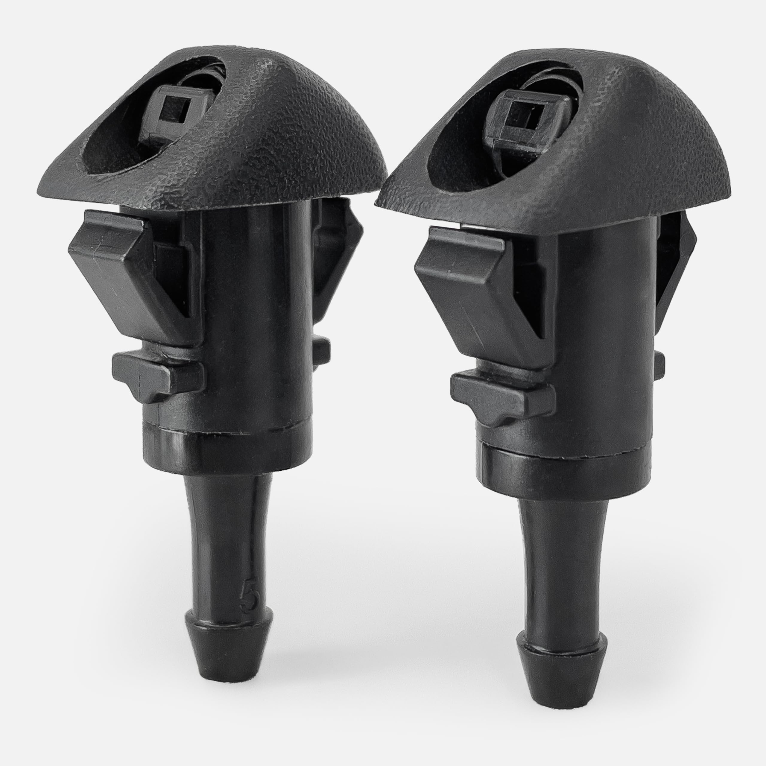Click&Fit adjustable-spray-direction nozzle demonstrates customizable spray pattern.