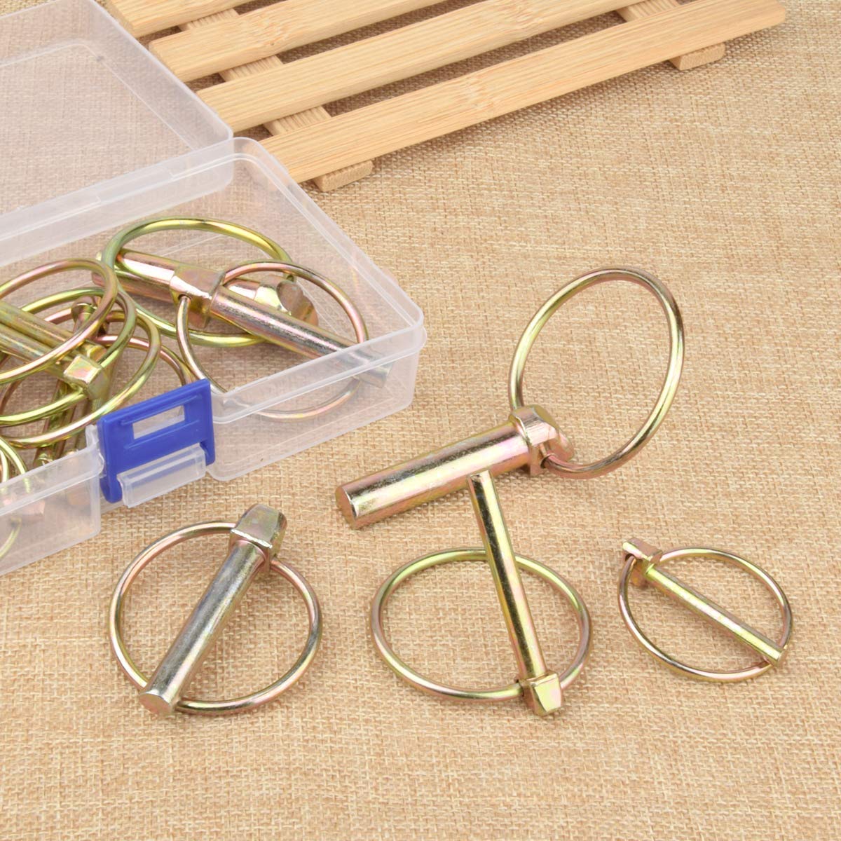 Comonc 3-point hitch pin assortment for tractors and trailers.