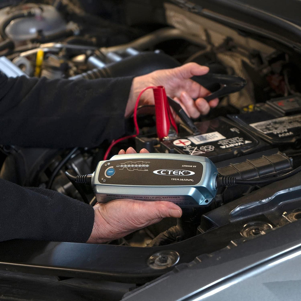CTEK 56-926 Lithium US compact design saves space in vehicles