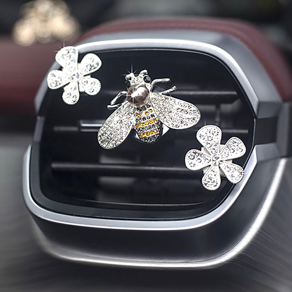 CYG&CL bee air outlet clip detailed design protects vents.