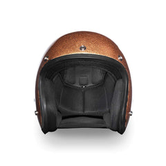 Daytona Cruiser removable gloss black bubble visor enhances visibility and quick adaptation.