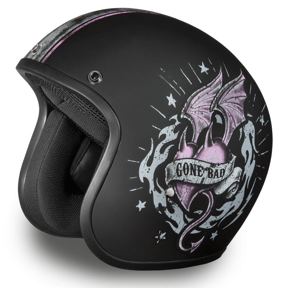 Daytona open-face helmet with dust-scratch cover, keeps gear pristine.