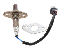 Denso 234-4162 oxygen sensor side angle for easy installation and accurate readings.
